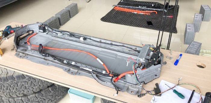 Install Cadillac Escalade Hybrid Battery WITH NEW CELLS