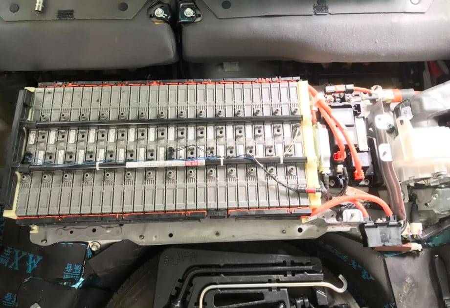 Manutenzione della batteria della tua Toyota Prius